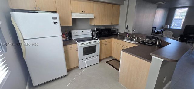 2945 NE 185th St 1412, Aventura, FL 33180