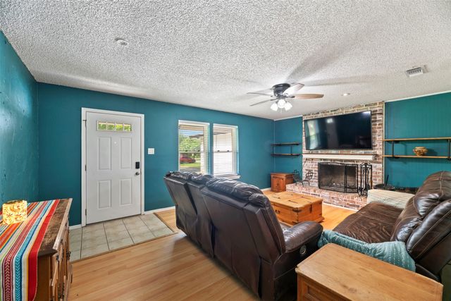2268 Tanglewood Street, Weatherford, TX 76085