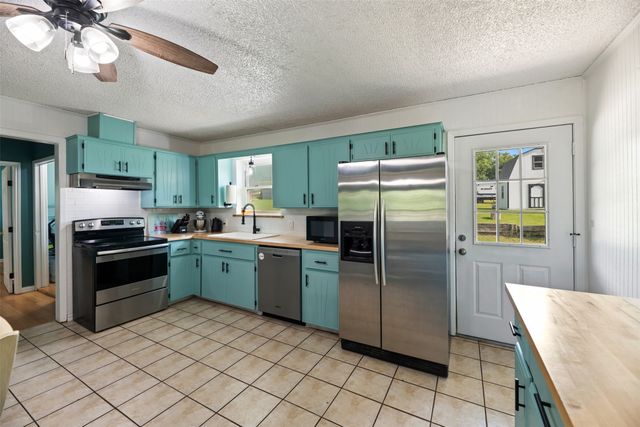 2268 Tanglewood Street, Weatherford, TX 76085