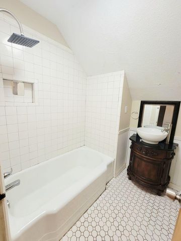 2003 16th Street, Lubbock, TX 79401