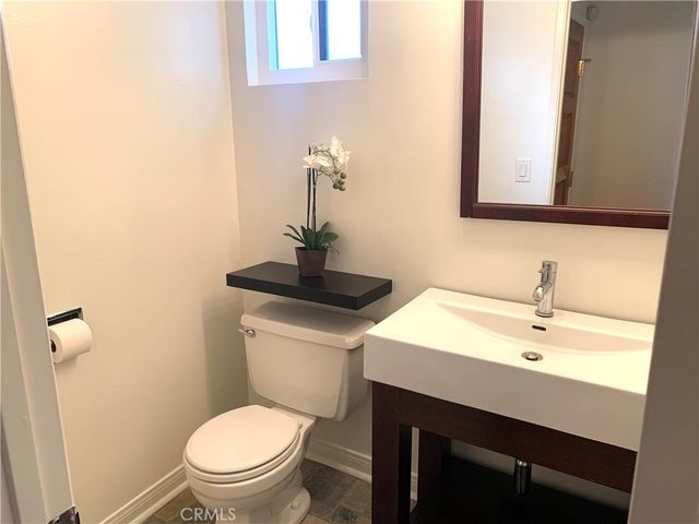 115 S Guadalupe Avenue B, Redondo Beach, CA 90277