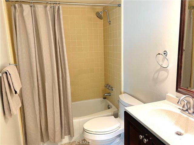 115 S Guadalupe Avenue B, Redondo Beach, CA 90277
