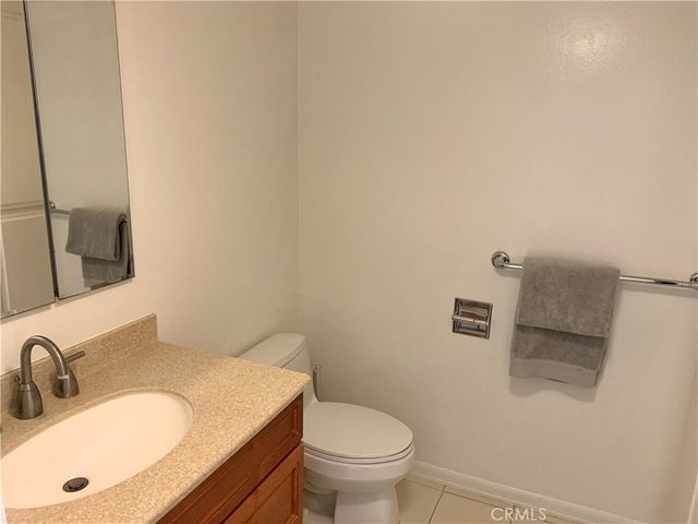 115 S Guadalupe Avenue B, Redondo Beach, CA 90277