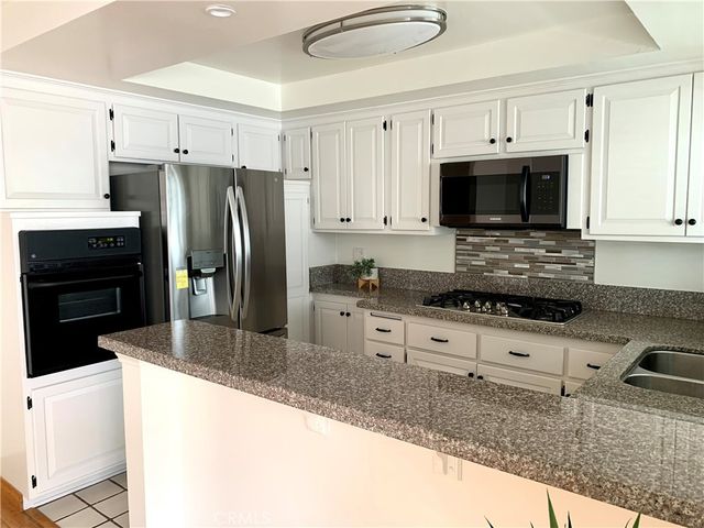 115 S Guadalupe Avenue B, Redondo Beach, CA 90277