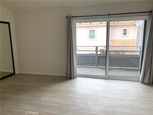 115 S Guadalupe Avenue B, Redondo Beach, CA 90277