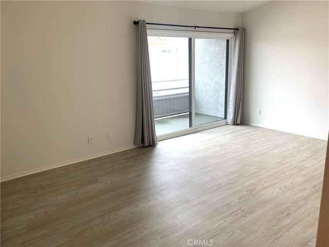 115 S Guadalupe Avenue B, Redondo Beach, CA 90277