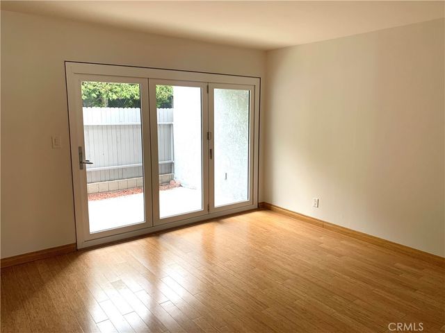115 S Guadalupe Avenue B, Redondo Beach, CA 90277