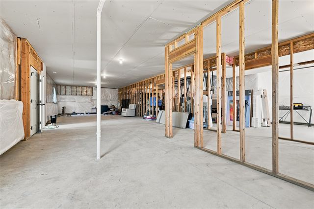 3411 NW Reinhart Drive, Ankeny, IA 50023