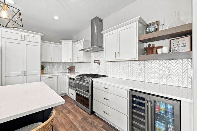 3411 NW Reinhart Drive, Ankeny, IA 50023