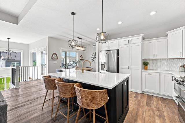3411 NW Reinhart Drive, Ankeny, IA 50023