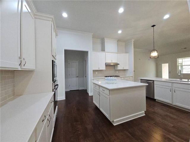 3898 Heirloom Loop Court, Buford, GA 30519