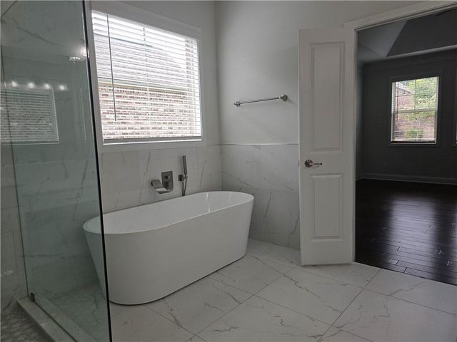 3898 Heirloom Loop Court, Buford, GA 30519