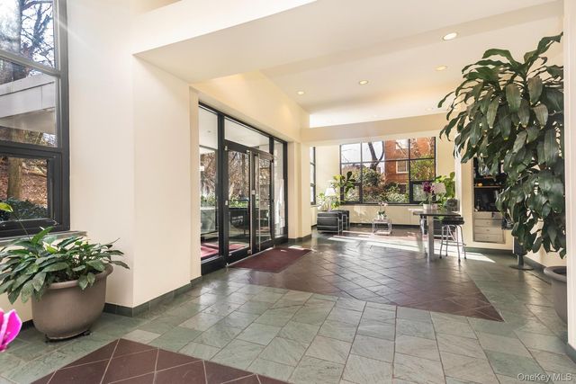 2575 Palisade Avenue 9F, Bronx, NY 10463