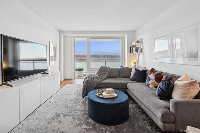 2575 Palisade Avenue 9F, Bronx, NY 10463