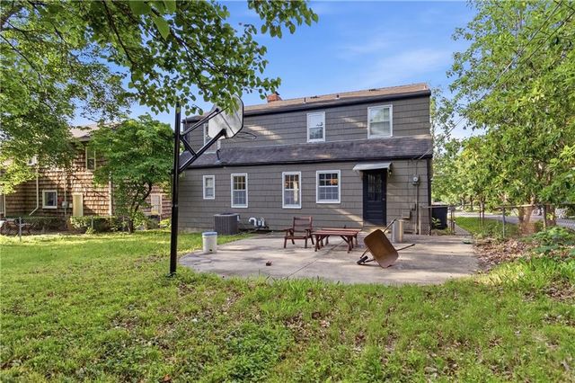 500 E 66th Terrace, Kansas City, MO 64131