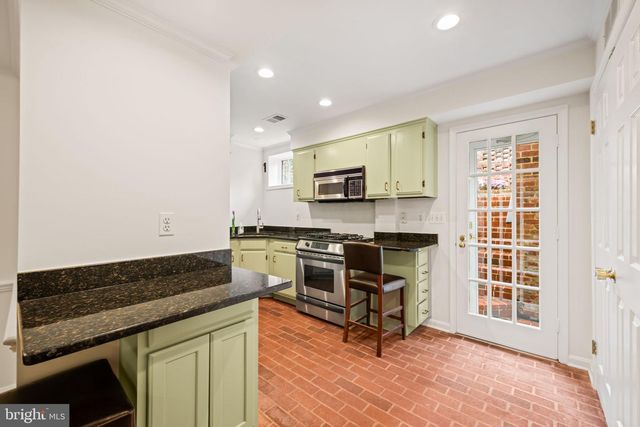 411 FRANKLIN ST, Alexandria, VA 22314