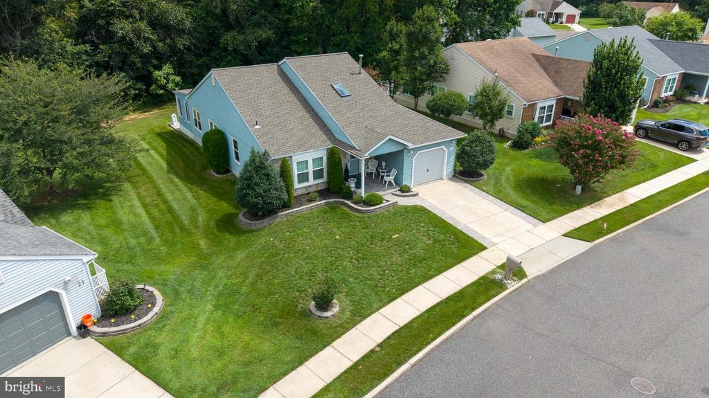 19 PINECREST DR, WOODBURY, NJ 08096 — exterior