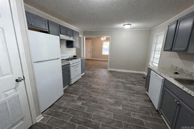 1401 S Bailey Street, Jacksonville, AR 72076