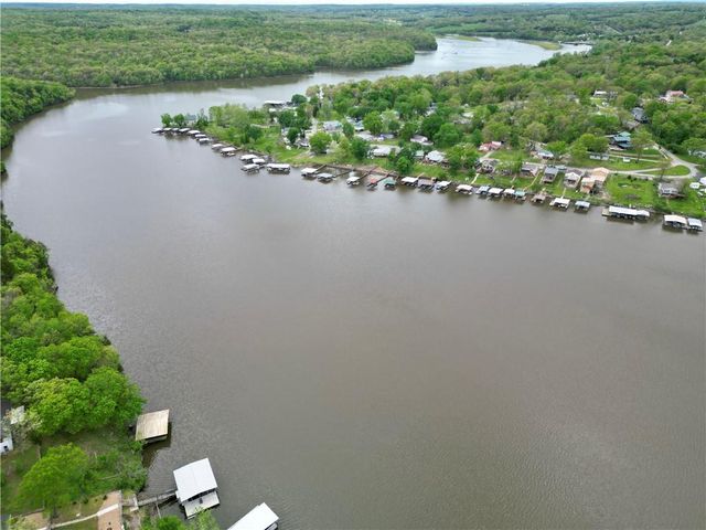 29645 Turkey Creek Drive, Edwards, MO 65326