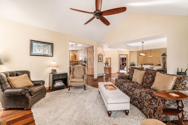 5600 Caplestone Lane, Dublin, OH 43017