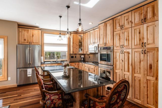 5600 Caplestone Lane, Dublin, OH 43017