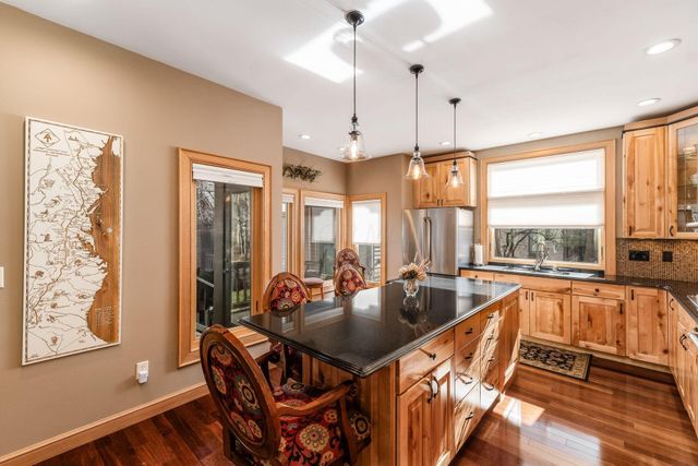 5600 Caplestone Lane, Dublin, OH 43017