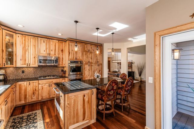 5600 Caplestone Lane, Dublin, OH 43017