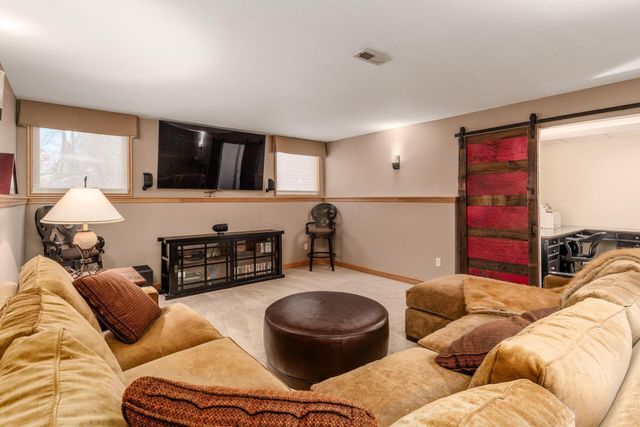 5600 Caplestone Lane, Dublin, OH 43017