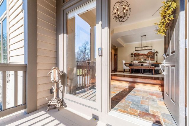 5600 Caplestone Lane, Dublin, OH 43017