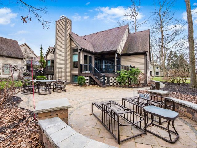 5600 Caplestone Lane, Dublin, OH 43017