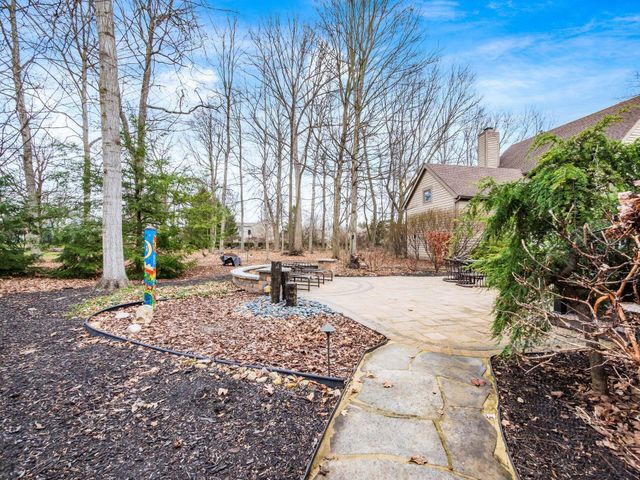 5600 Caplestone Lane, Dublin, OH 43017