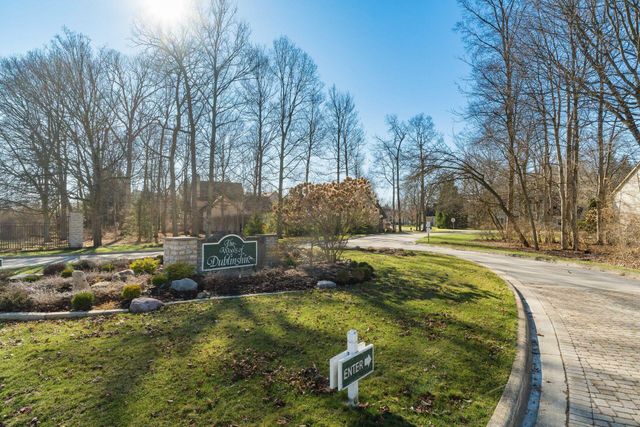 5600 Caplestone Lane, Dublin, OH 43017