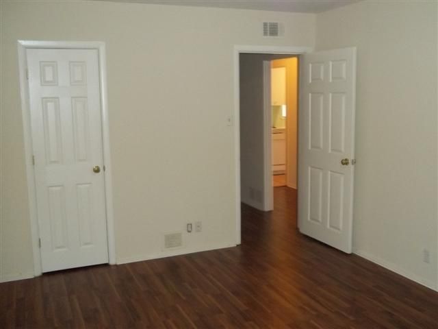 5320 Balcones DR A, Austin, TX 78731