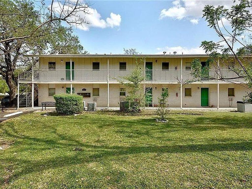 5320 Balcones DR A, Austin, TX 78731