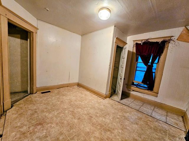 907 W 13th St, Pueblo, CO 81003