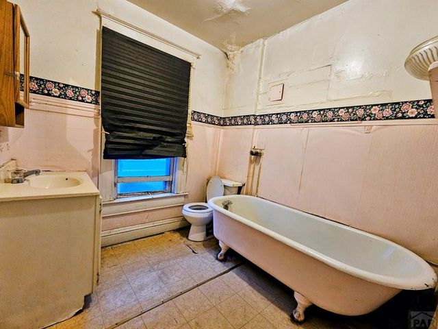 907 W 13th St, Pueblo, CO 81003