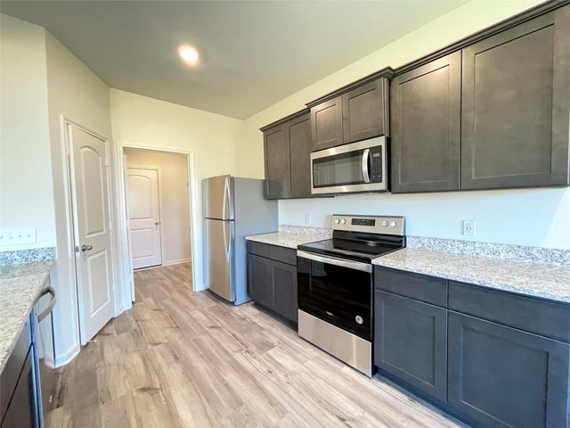 623 Aqueduct Drive, Seagoville, TX 75159