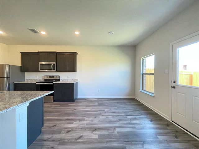 623 Aqueduct Drive, Seagoville, TX 75159