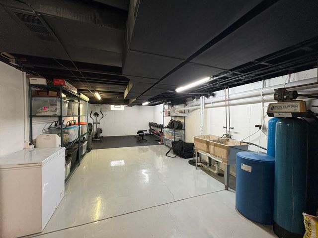 1445 64th Street SW, Byron Center, MI 49315