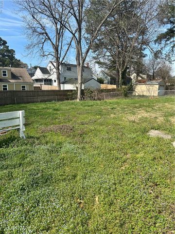 3735 Lenoir CIR, Norfolk, VA 23513