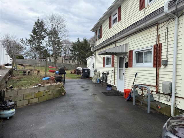 27 Fairview Avenue, Cumberland, RI 02864