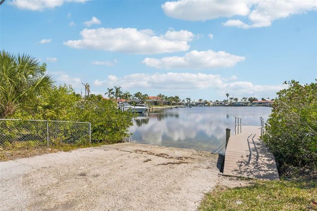3855 TOPSAIL TRAIL, New Port Richey, FL 34652