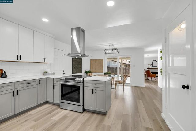 3573 Falcon Drive, Concord, CA 94520