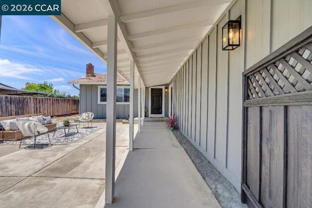 3573 Falcon Drive, Concord, CA 94520