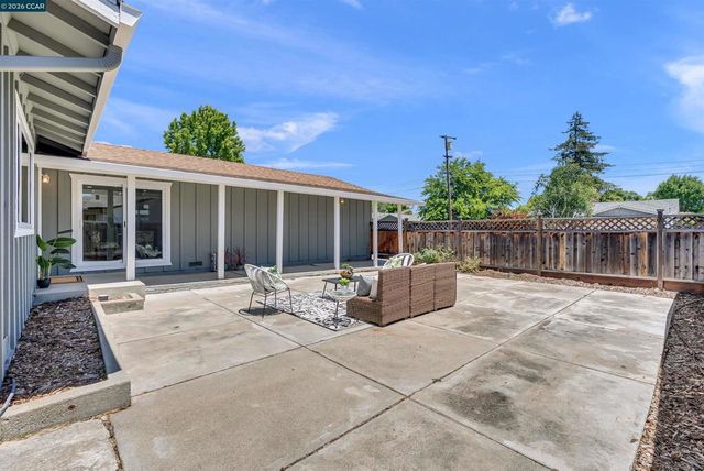 3573 Falcon Drive, Concord, CA 94520