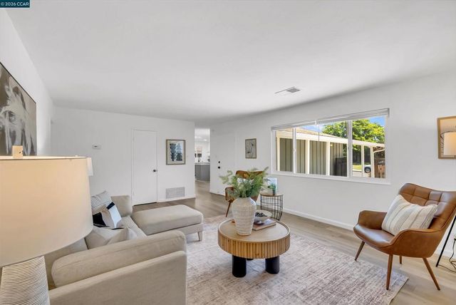 3573 Falcon Drive, Concord, CA 94520
