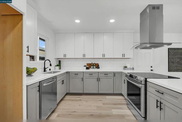 3573 Falcon Drive, Concord, CA 94520