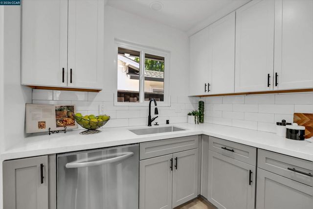 3573 Falcon Drive, Concord, CA 94520