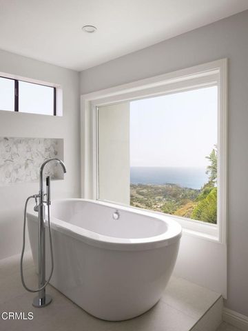 8 Burrell Lane, Rancho Palos Verdes, CA 90275
