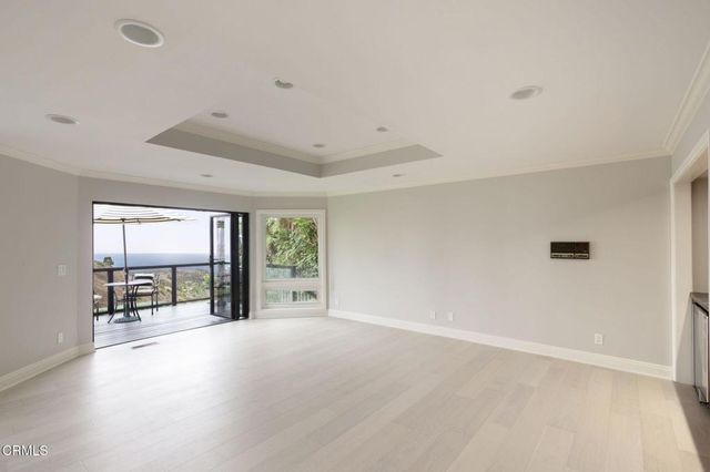 8 Burrell Lane, Rancho Palos Verdes, CA 90275